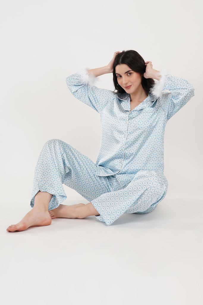 Lavender Bliss | Lavender Satin Loungewear Set with Fur-isly